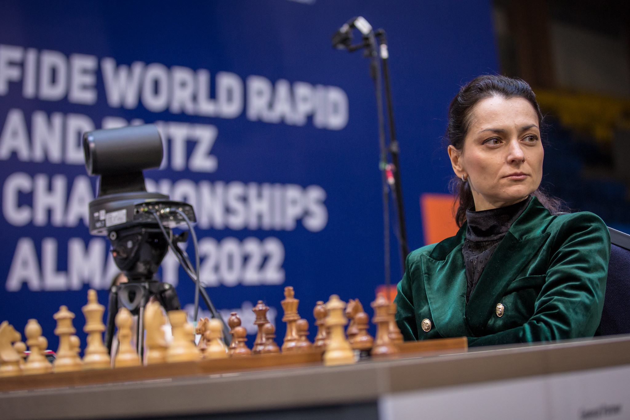 чемпионата мира по шахматам в алматы. 46th chess championship. магнус карлсен 2022. чемпионат по рапиду и блицу 2022. Magnus carlsen blitz and rapid 2022.