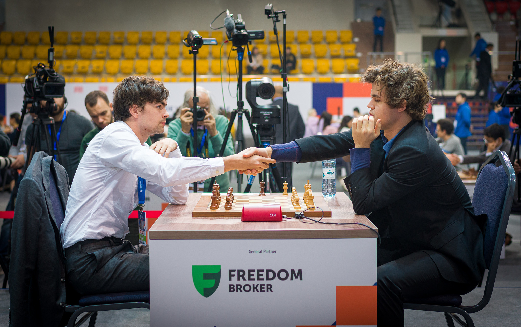 Carlsen and Tan Zhongyi win World Rapid Championship gold