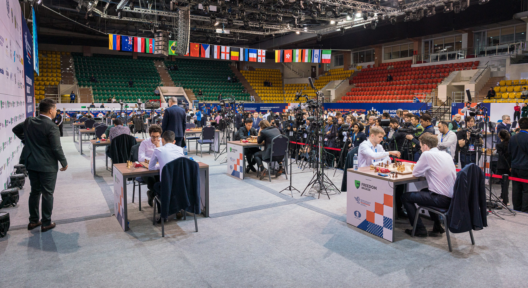 Magnus Carlsen and Bibisara Assaubayeva win the World Blitz Chess 